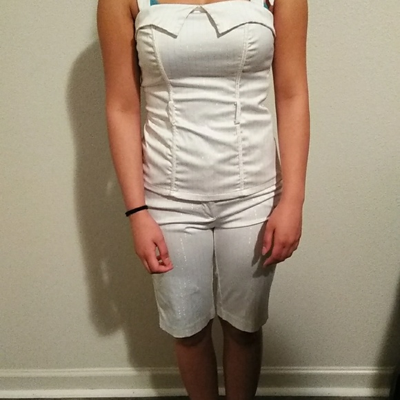 Two piece set - Picture 3 of 4